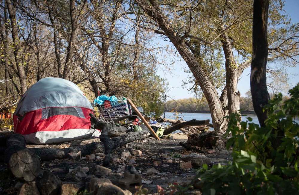 JESSICA LEE / WINNIPEG FREE PRESS
End Homelessness Winnipeg CEO Jason Whitford estimates there are approximately 115 encampments with five to 10 people living in each around Winnipeg.
