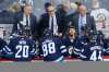 John Woods / The Canadian Press files
Winnipeg Jets head coach Paul Maurice (centre).