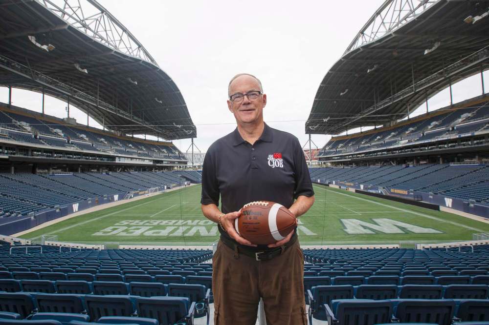 MIKE DEAL / WINNIPEG FREE PRESS FILES
After 47 years of calling the action for CJOB, legendary broadcaster Bob Irving confirmed on Tuesday this season will be his last.