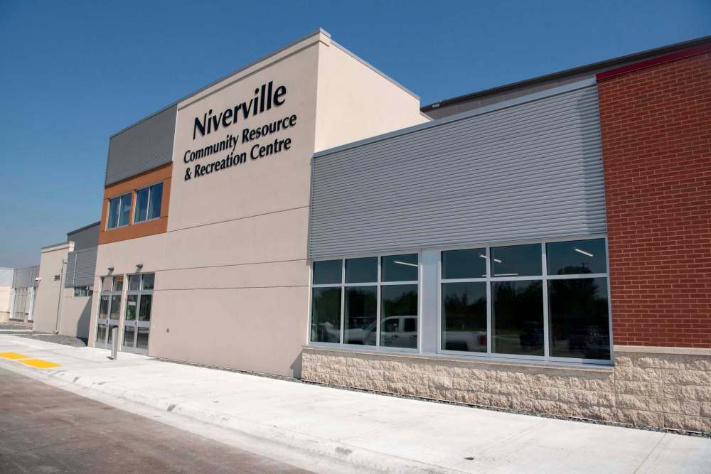 The yet-to-be-named Niverville MJHL franchise will play its home games in the Niverville Community Resource and Recreation Centre. (Alex Lupul / Winnipeg Free Press files)