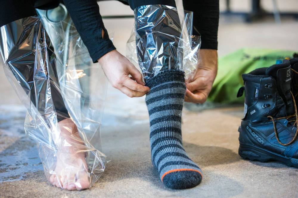 MIKAELA MACKENZIE / WINNIPEG FREE PRESS
Perry wears turkey-roasting bags on his feet.