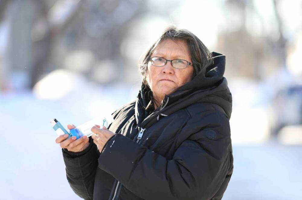 RUTH BONNEVILLE / WINNIPEG FREE PRESS
Viv Ketchum spent about 12 hours waiting in the emergency department at Health Sciences Centre this weekend and while she waited, she documented the realities around her.