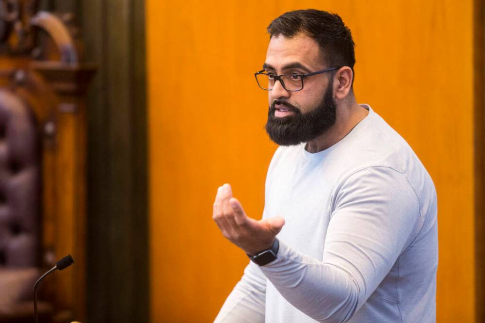 MIKAELA MACKENZIE / WINNIPEG FREE PRESS FILES
Obby Khan, owner of Shawarma Khan and the Green Carrot Juice Company, declined to comment on the protests.