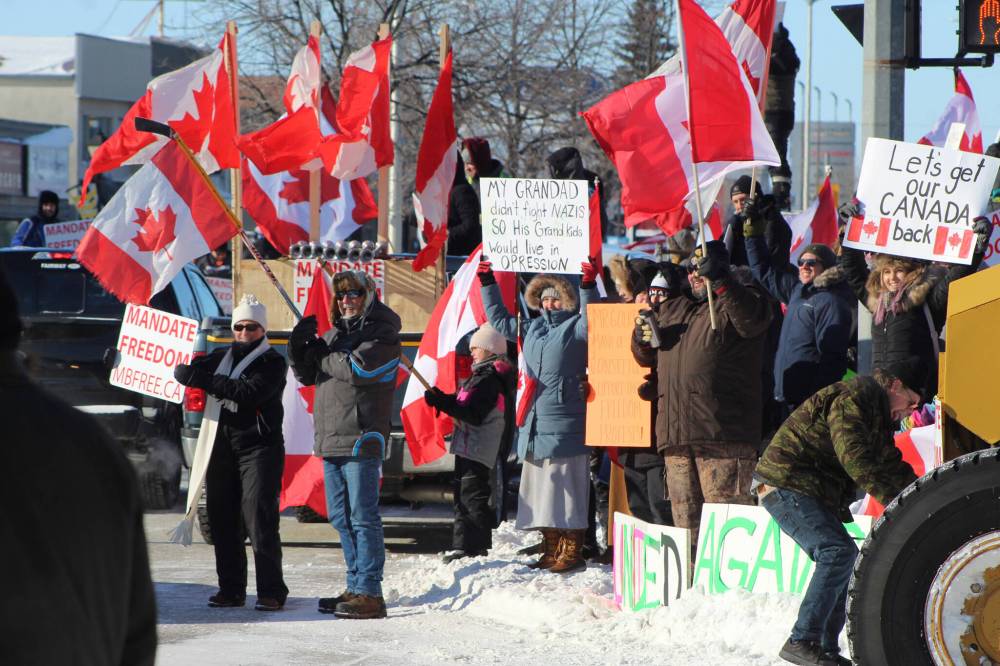 JORDAN ROSS / THE CARILLON
As the second anti-mandate protest in two days took place in Steinbach, Mayor Earl Funk said he’s not concerned about the impact.