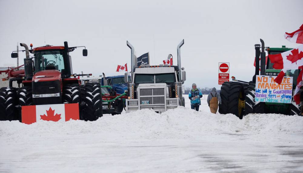 JOHN WOODS / THE CANADIAN PRESS FILES
The withdrawal of the illegal blockade was announced after the federal government invoked the federal Emergencies Act Monday. The move signalled a clampdown on the siege at the border, including in Alberta, B.C. and Ontario.