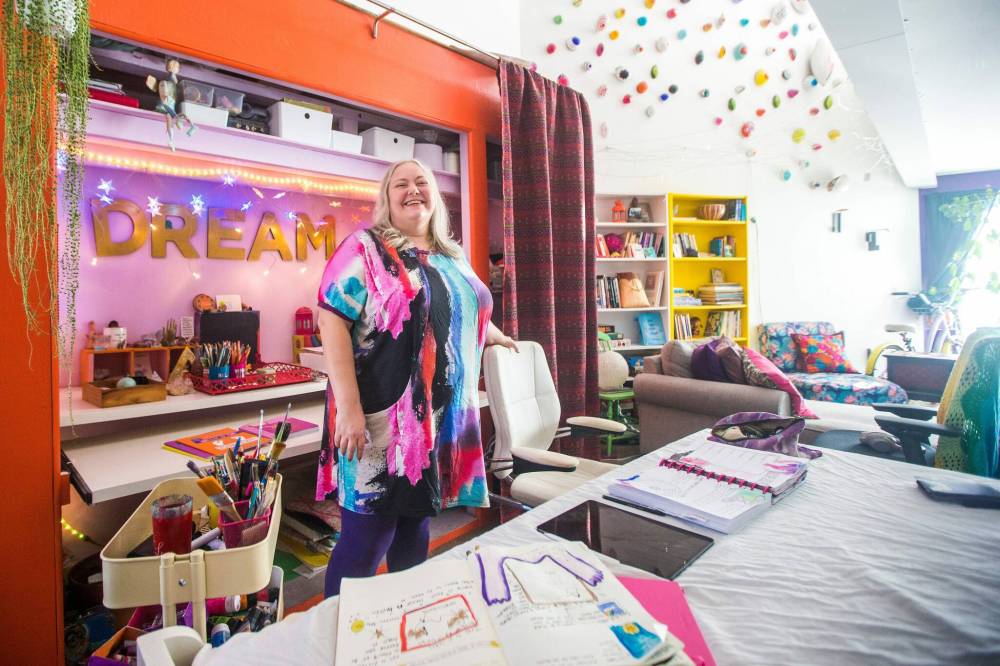 Artist Andrea Schroeder is the founder of Creative Dream Incubator, an online resource for guided journals, meditation, e-courses and one-on-one coaching. (Mikaela MacKenzie / Winnipeg Free Press)