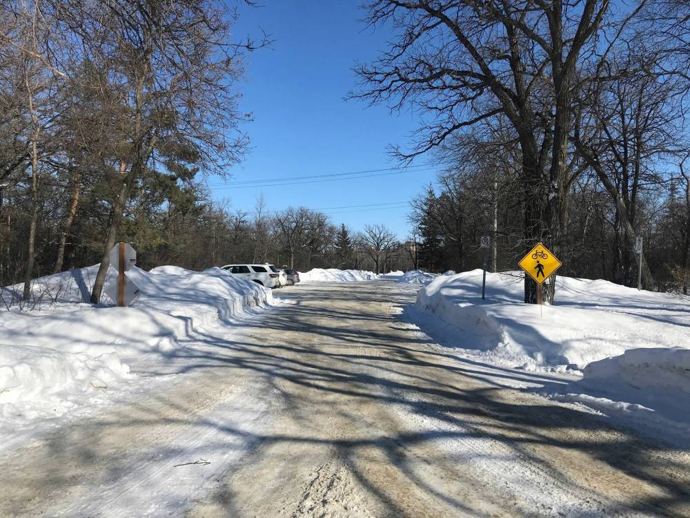 MIKE DEAL / WINNIPEG FREE PRESS
The teen, whose hometown is 35 kilometres from the homicide scene in Tuxedo, has been charged with second-degree murder and robbery.