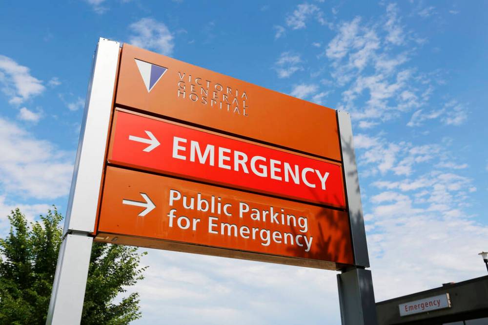 JUSTIN SAMANSKI-LANGILLE / WINNIPEG FREE PRESS FILES
The sign directing patients to the Emergency Room at Victoria Hospital. The ER was converted to an urgent care facility.