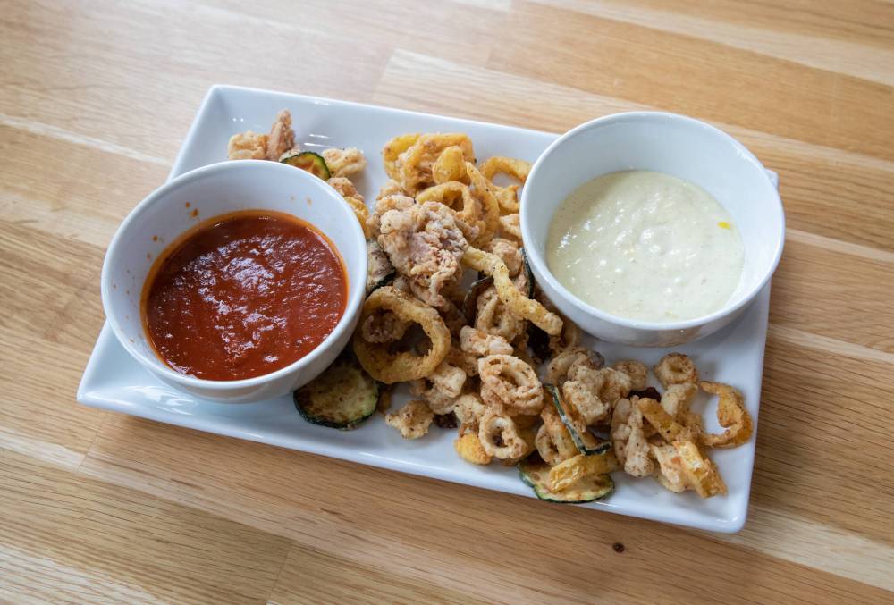 JESSICA LEE / WINNIPEG FREE PRESS
Calamari with dipping options.