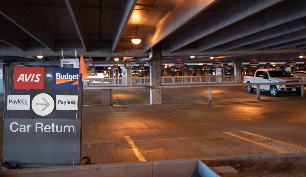 JESSICA LEE / WINNIPEG FREE PRESS
Cars available at the rental lot at James Richardson International Airport.