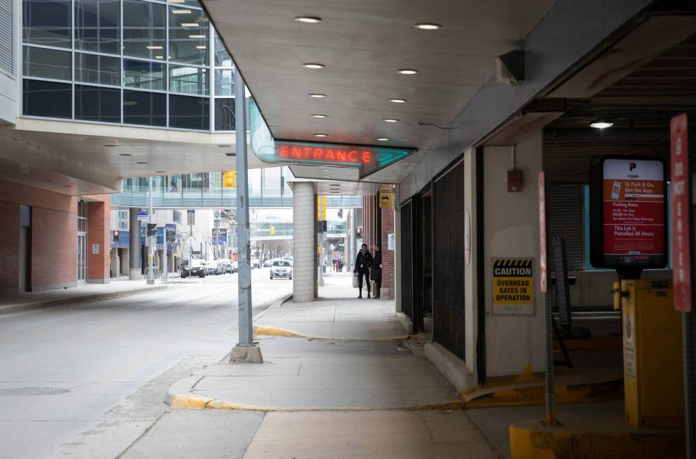 JESSICA LEE / WINNIPEG FREE PRESS
Built before the city had even contemplated rules for parking structures, the CityPlace lot on Hargrave Street typifies why the city needs regulations.