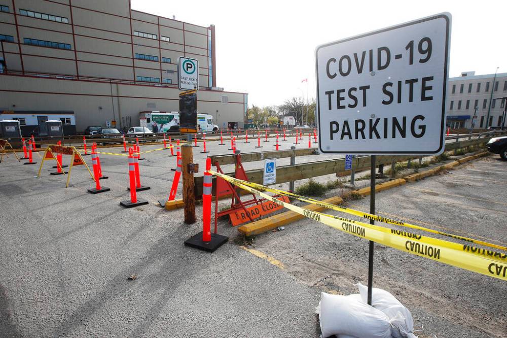 All testing centres are set to close April 15, with the exception of those run by some inner-city groups. (John Woods / Winnipeg Free Press files)