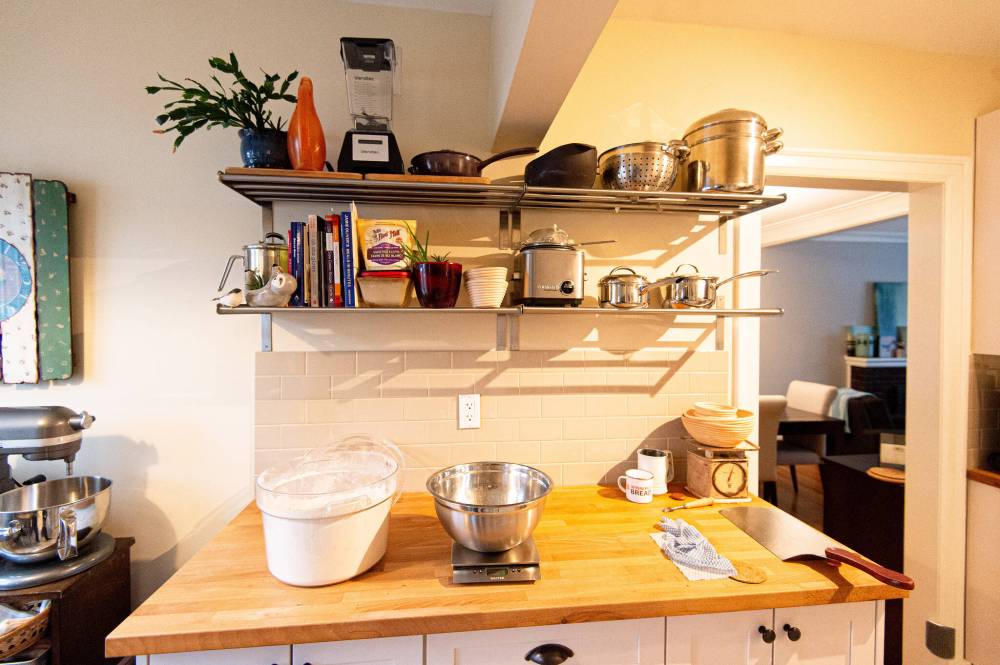 Mike Sudoma / Winnipeg Free Press
Bread maker Jared Ozuk’s online offerings began last year when he suggested a bread-baking session to family members.