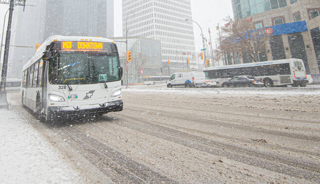 The recent city report suggests removing annual bus passes for Winnipeg Transit riders. THE CANADIAN PRESS/Mike Sudoma