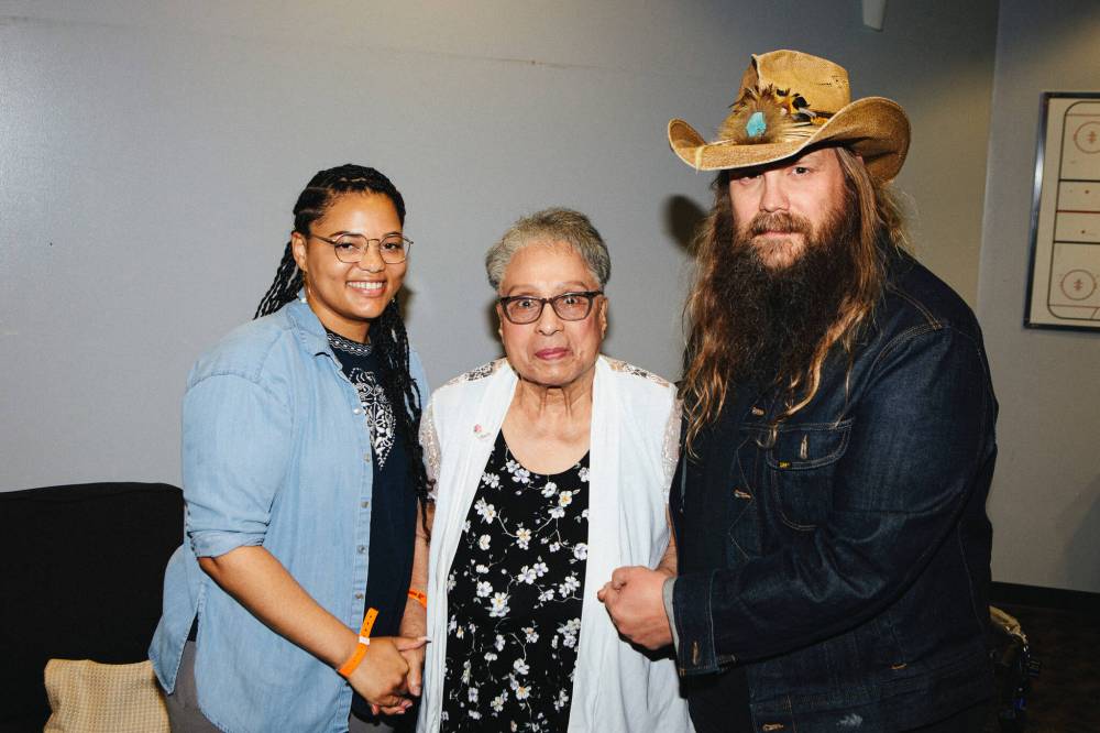 Tawsha Bristol, left, arranged for her great-grandmother, Marilyn Ross, to meet country star Chris Stapleton on Saturday. (Andy Barron photo)