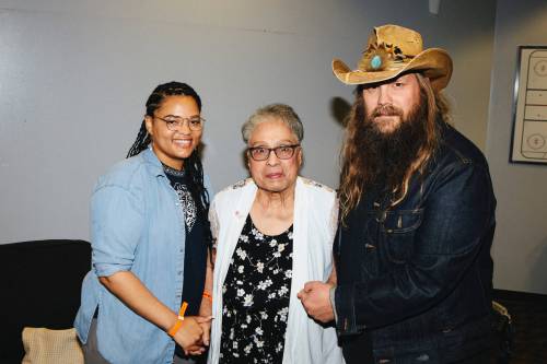 Tawsha Bristol, left, arranged for her great-grandmother, Marilyn Ross, to meet country star Chris Stapleton on Saturday. (Andy Barron photo)