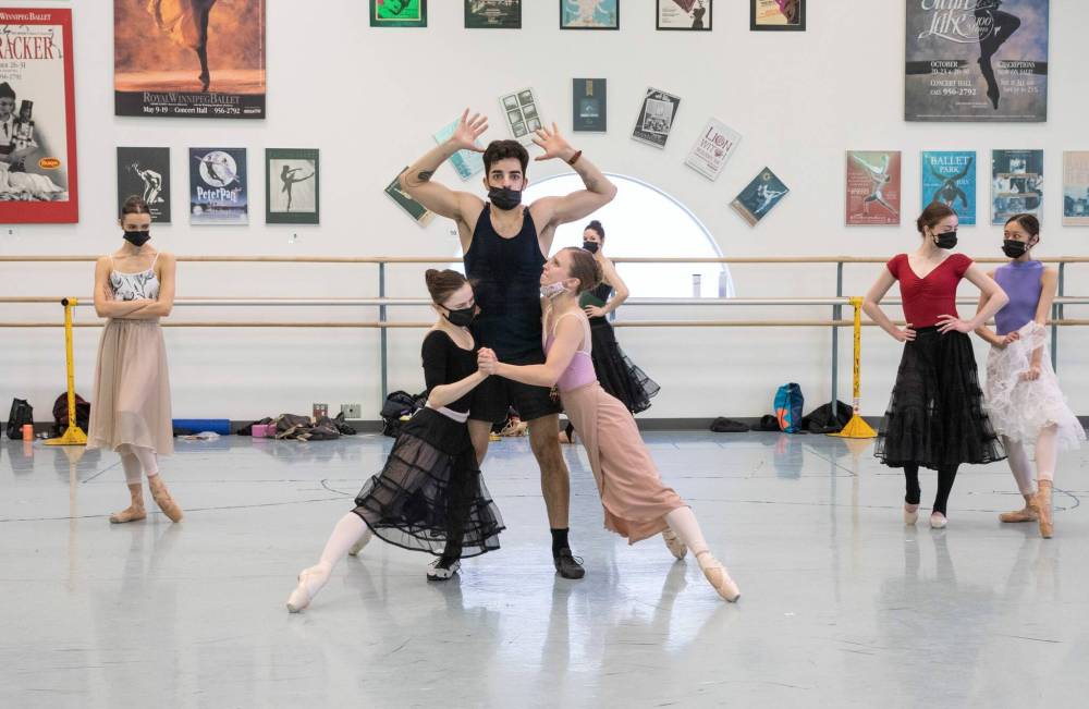 JESSICA LEE / WINNIPEG FREE PRESS
‘I haven’t felt something like this in a while,’ says Royal Winnipeg Ballet dancer Stephan Azulay, with (from left) Emilie Lewis and Alanna McAdie.