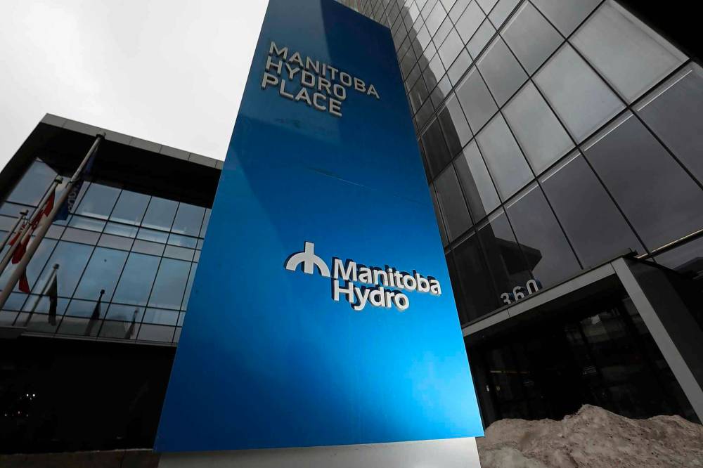 Hydro has requested combining electricity and natural gas under a single rate application process, which would result in only one hearing for electricity and gas rates. (Ruth Bonneville / Winnipeg Free Press files)