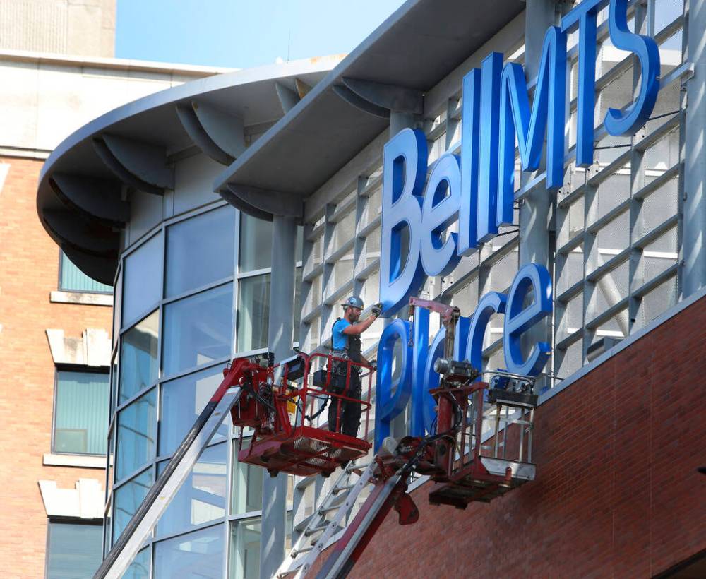 WAYNE GLOWACKI / WINNIPEG FREE PRESS FILES
Bell MTS may have been able to continue ignoring its customers, and the news media, if not for the Canadian Radio-Television and Telecommunications Commission.