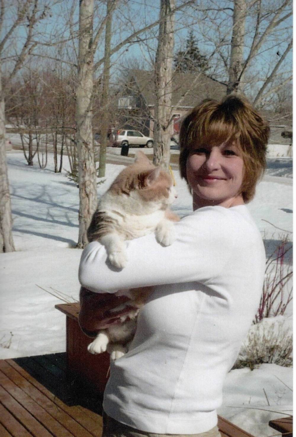 Jenn and her cat, Jenna, in 2007. (Supplied photo)