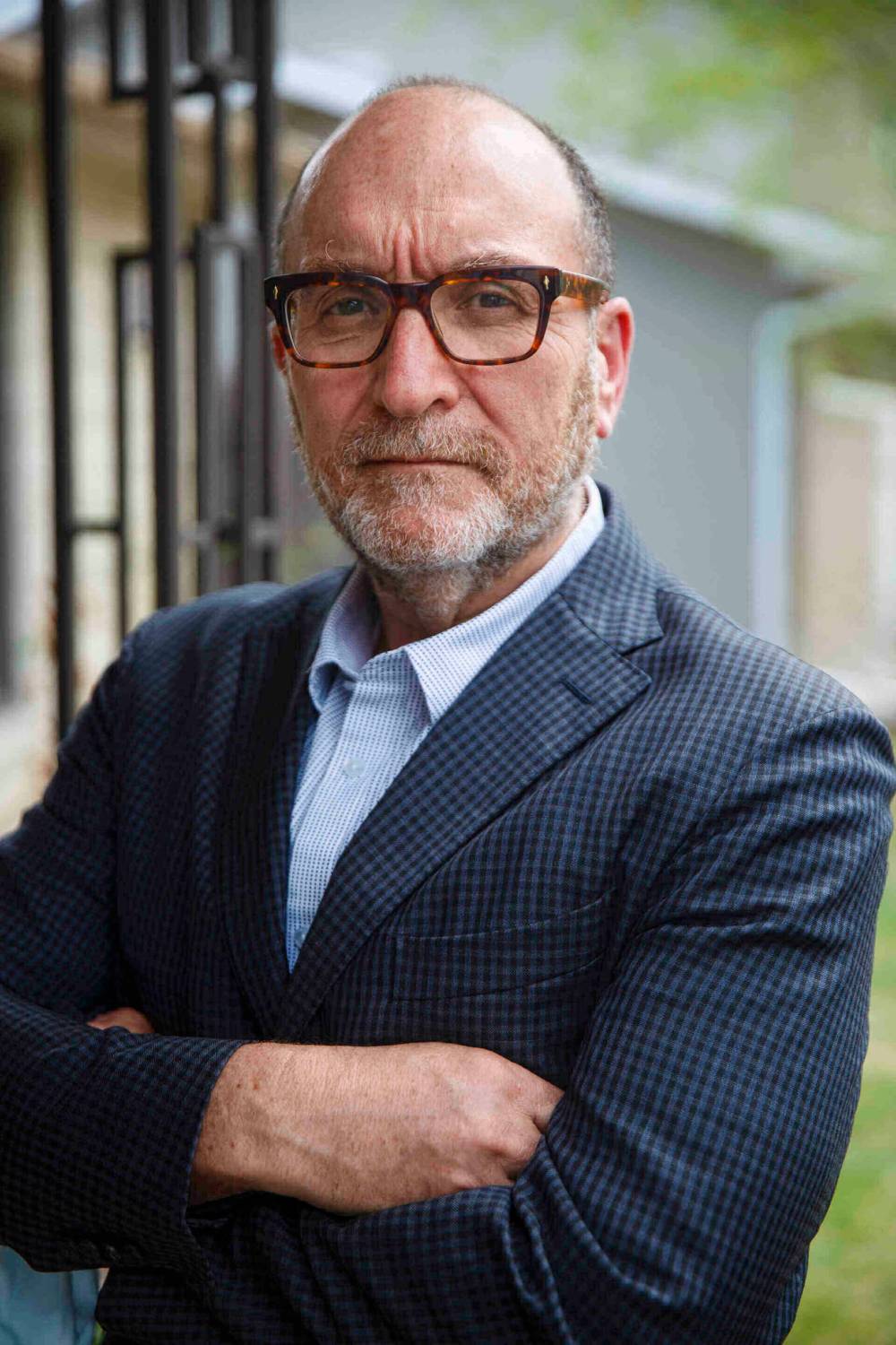 MIKE DEAL / WINNIPEG FREE PRESS FILES
Critical-care physician Dr. Eric Jacobsohn estimated Manitoba is just days away from transferring patients out of province.