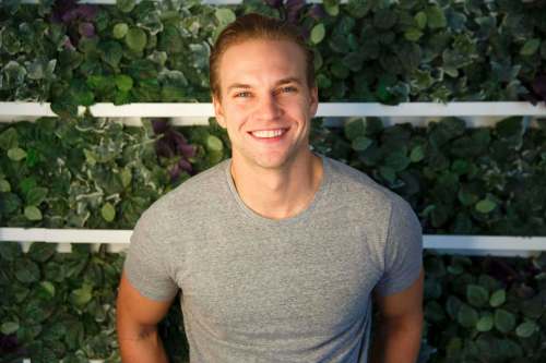 MIKE DEAL / WINNIPEG FREE PRESS
Winnipeg-born actor Marshall Williams plays the lead role in Stand!, the film adaptation of the stage play Strike!.