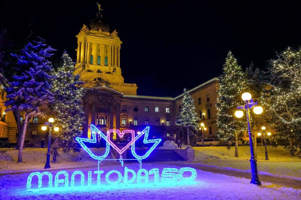 DANIEL CRUMP / WINNIPEG FREE PRESS
Illuminate 150 will bathe the Manitoba Legislature in light until July.