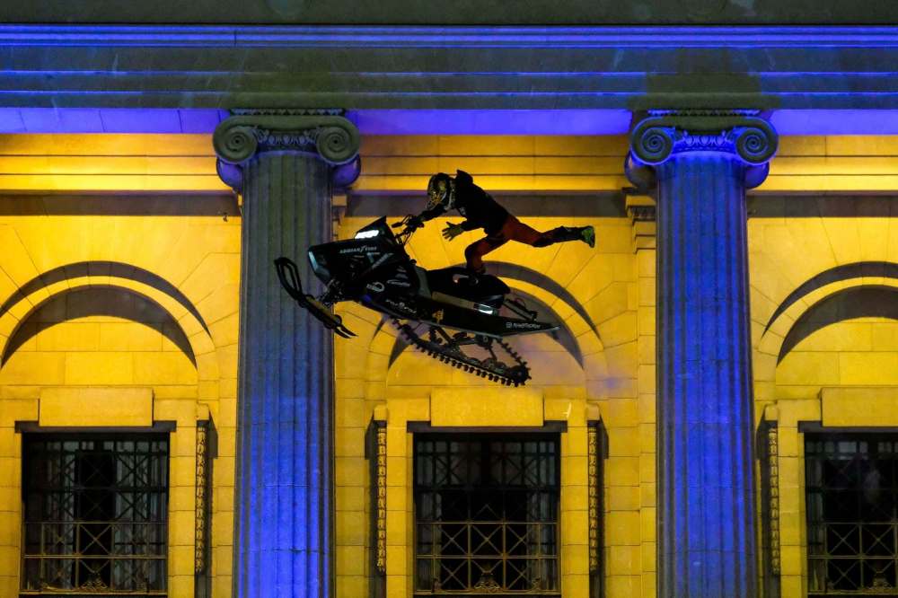 DANIEL CRUMP / WINNIPEG FREE PRESS
Justin Hoyer performs snowmobile stunts to help kick off celebrations.