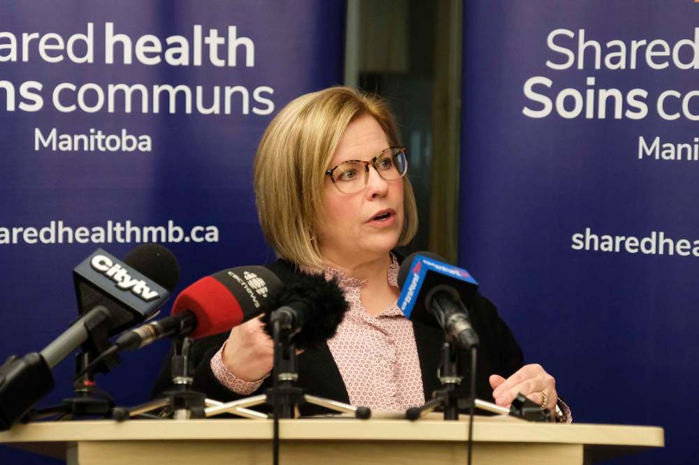 Daniel Crump / Winnipeg Free Press
Monika Warren, acting chief nursing officer at HSC, speaks during a press conference at the Health Sciences Centre, Tuesday.