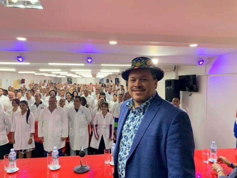 SUPPLIED 
Grand Chief Jerry Daniels of the Southern Chiefs’ Organization with Cuban doctors who are in training for international deployments in Havana, Cuba.