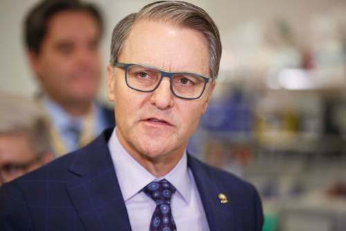 MIKE DEAL / WINNIPEG FREE PRESS
Health, Seniors and Active Living Minister Cameron Friesen: &ldquo;Our response takes all of us &mdash; all of us taking precautions.&rdquo;