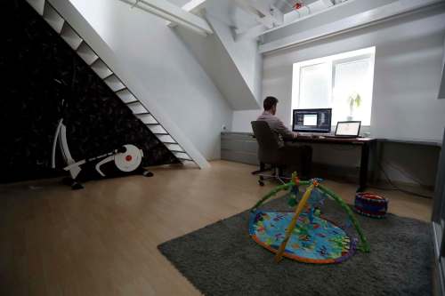 Petr David Josek / The Associated Press Files
If you&rsquo;re self-isolating or quarantined at home, you can still get virtual face time with family, friends and co-workers.