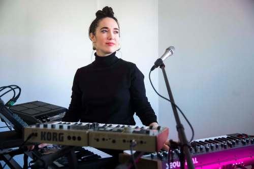 MIKAELA MACKENZIE / WINNIPEG FREE PRESS
Electro-soul artist Rayannah is the first musician taking part in Manitoba Music&rsquo;s MB Live Sessions, which kick off tonight.