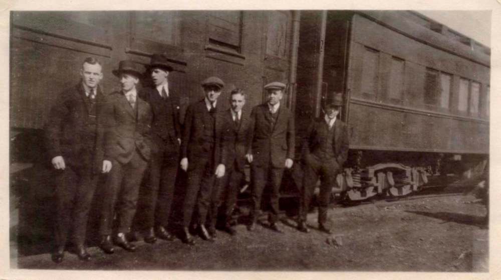 JEFF BISHOP COLLECTION
The Falcons leaving Winnipeg by train to compete in the 1920 Olympics.