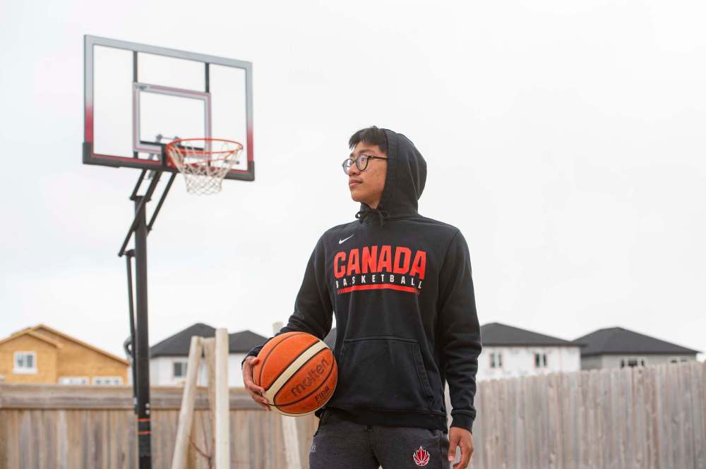 Mike Sudoma / Winnipeg Free Press
Dela Cruz was St. Paul’s only tournament all-star at the Father Barry Classic in Sacramento, Calif., during the Christmas break.