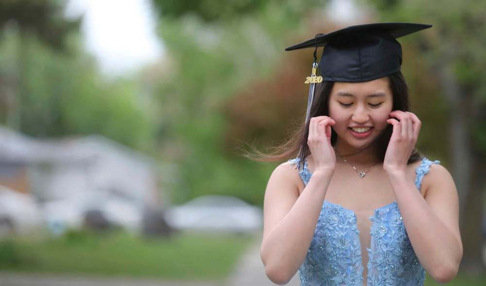 Jasmine Do, a student at Seven Oaks Met School, says it feels unreal that the students are graduating during a global pandemic. (Ruth Bonneville / Winnipeg Free Press)