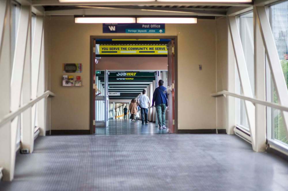 MIKAELA MACKENZIE / WINNIPEG FREE PRESS
The food court is open, but only for takeout as of Monday.