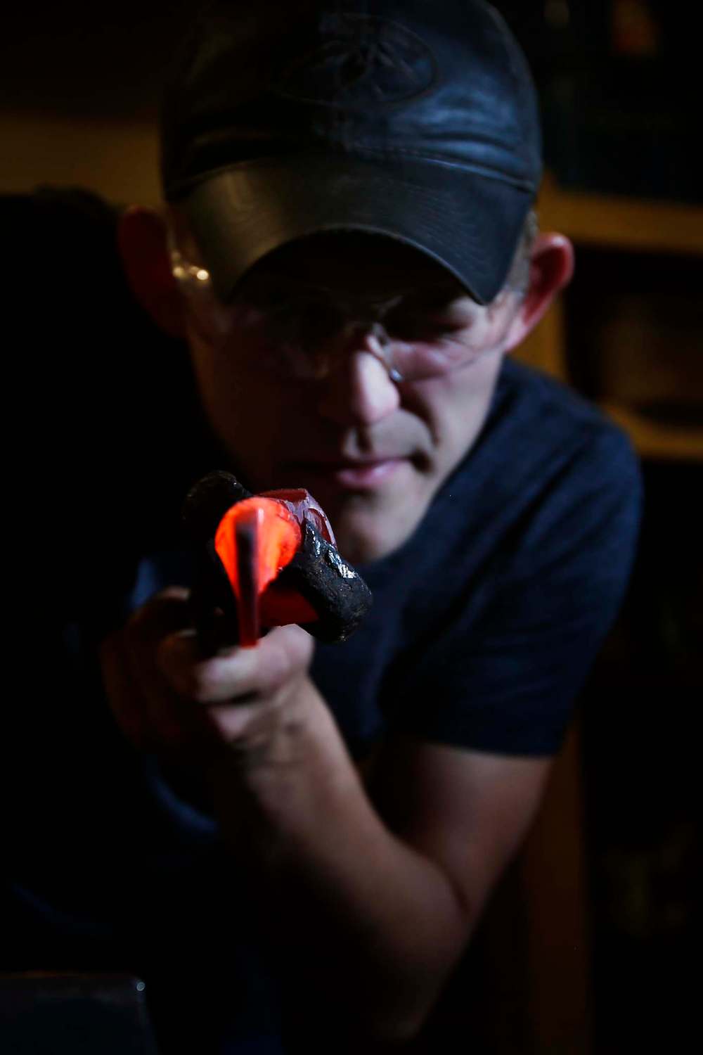 JOHN WOODS / WINNIPEG FREE PRESS
Graeson Fehr, 21, is a bladesmith, an old-world trade similar to a blacksmith except he uses a hammer and tongs, among other tools, to fashion sharp-edge knives almost exclusively.