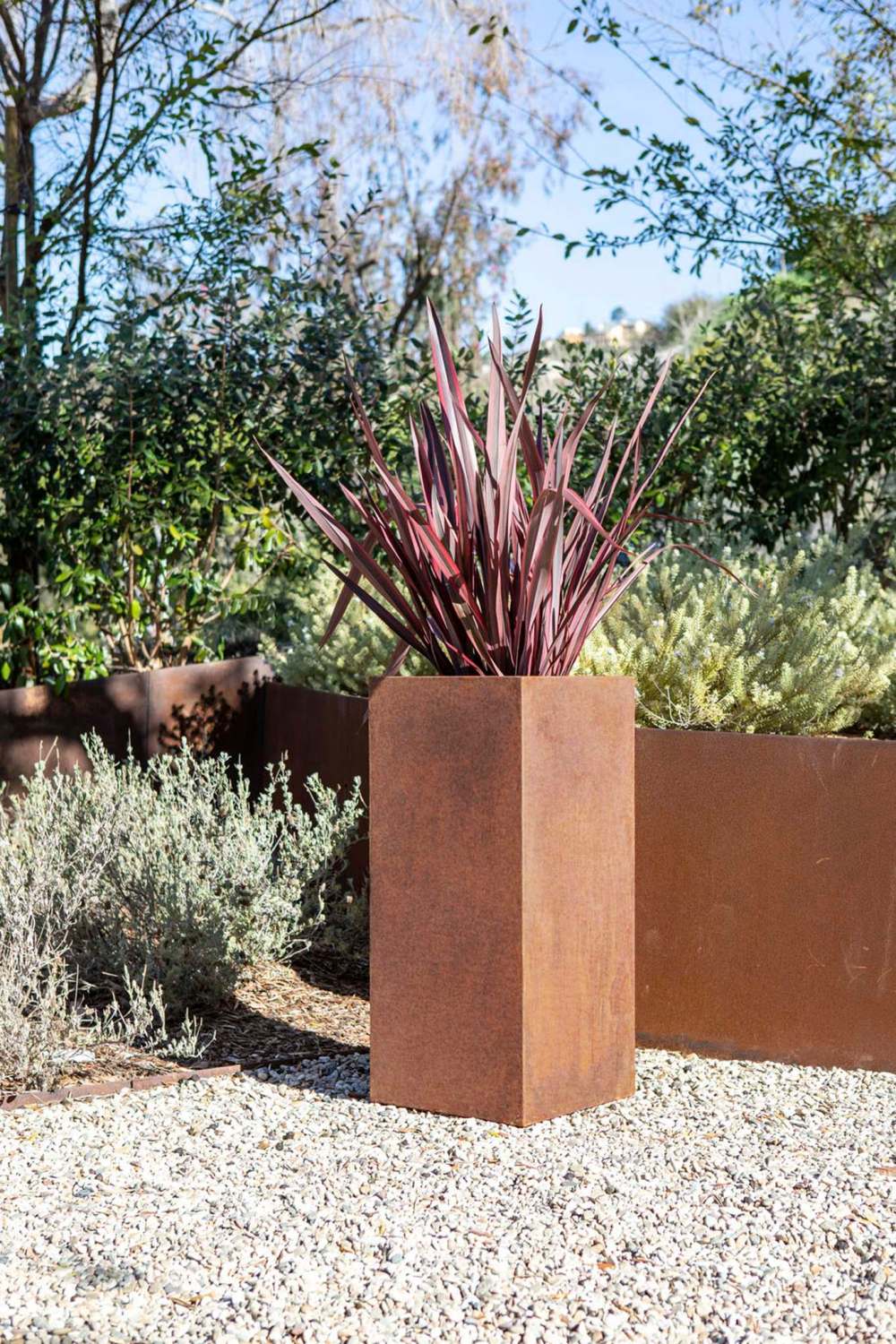 Photo courtesy Veradek
From an initial raw steel state, a brown-orange rust patina develops naturally or with a little help.