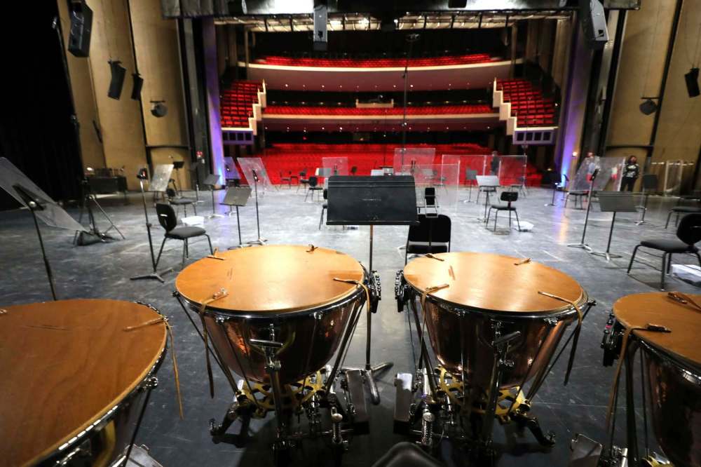 RUTH BONNEVILLE / WINNIPEG FREE PRESS
A maximum of 40 orchestra members can perform in the WSO’s physically distanced layout at the Winnipeg Centennial Concert Hall.
