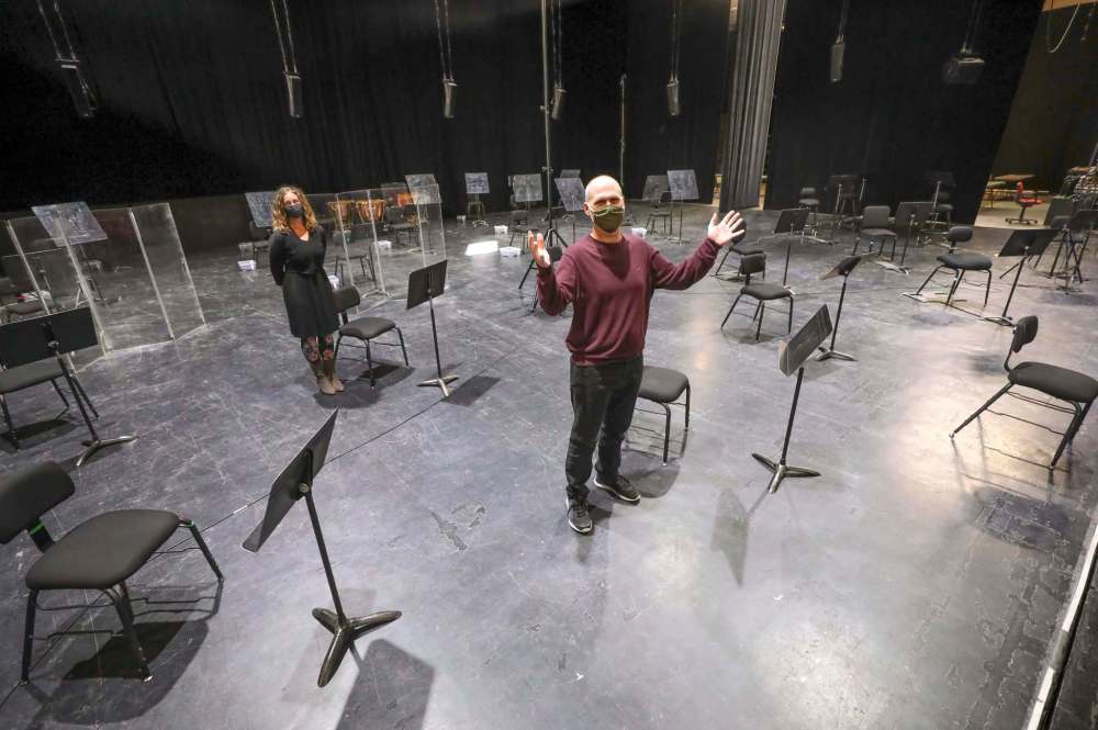 RUTH BONNEVILLE / WINNIPEG FREE PRESS
WSO vice-president of artistic operations and community engagement Jean-François Phaneuf, right, and WSO production manager Laura Lindeblom have used the experience of European symphonies to develop pandemic safety protocols.