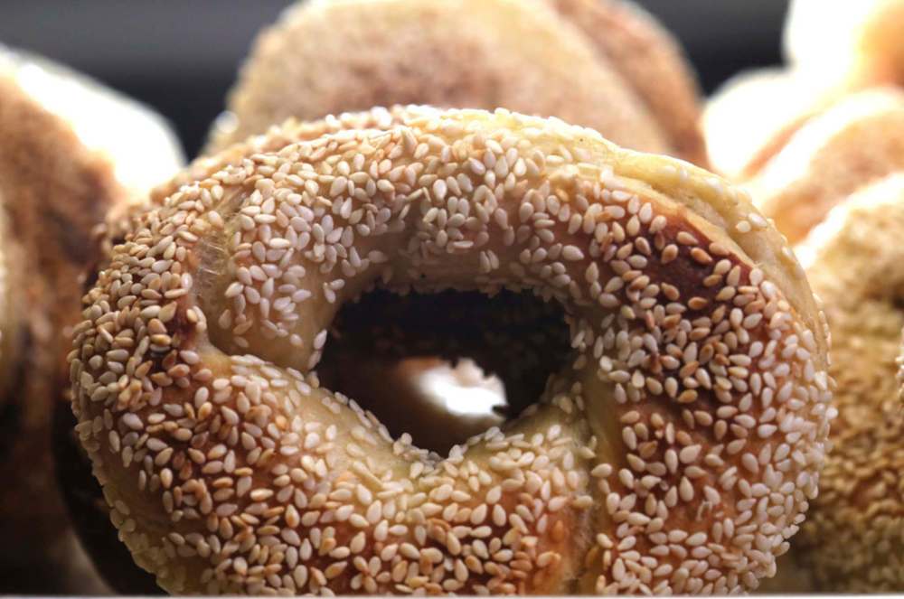 RUTH BONNEVILLE / WINNIPEG FREE
One of Bagelsmith’s hot sellers, traditional sesame seed Montreal Bagels.