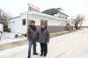 MIKE DEAL / WINNIPEG FREE PRESS
Bob and Bev Fuglsang just celebrated their 30th year as owners of the Corona Hotel in Glenella.