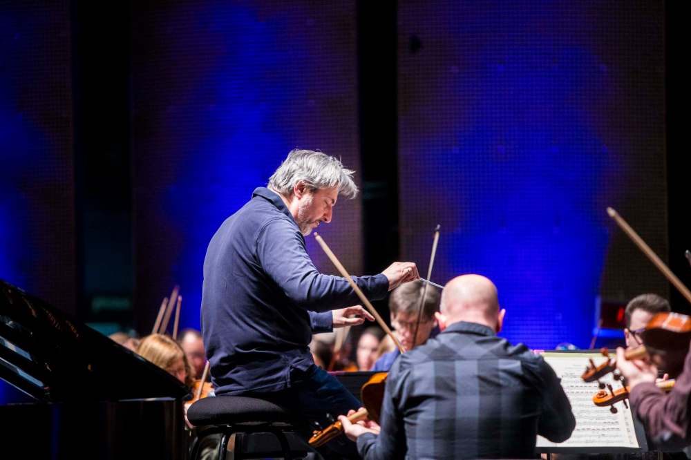 MIKAELA MACKENZIE / WINNIPEG FREE PRESS FILES
Daniel Raiskin leads the Winnipeg Symphony Orchestra as they rehearse for Back-to-Back Beethoven at the Centennial Concert Hall way back on March 5.