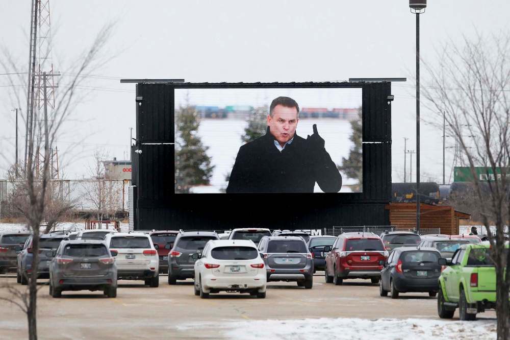 JOHN WOODS / WINNIPEG FREE PRESS FILES
Crowded parking lot at Springs Church on Nov. 29.