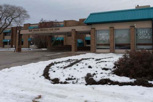 JESSE BOILY / WINNIPEG FREE PRESS Park Manor Personal Care Home on Tuesday. Tuesday, Dec. 8, 2020. Reporter: