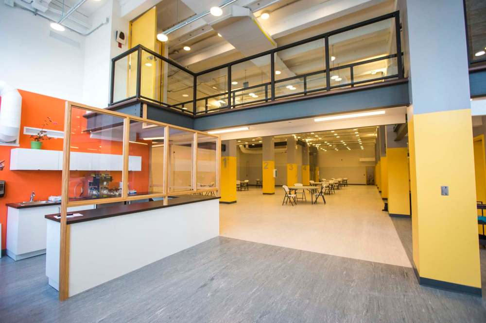 MIKAELA MACKENZIE / WINNIPEG FREE PRESS The Main Street Project's newly renovated shelter and day drop in space is at 637 Main Street.