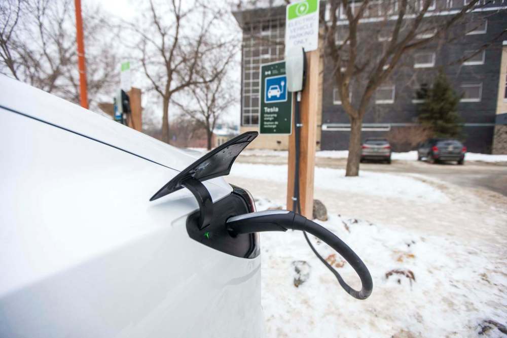 MIKAELA MACKENZIE / WINNIPEG FREE PRESS
The national auto dealers’ association is also encouraging more provincial governments to create EV incentive programs in an effort to boost demand.
