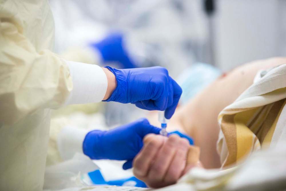 Mikaela MacKenzie / Pool / Canadian Press files
After months of code red restrictions, Manitoba's hospitalization numbers appear stable, and falling.