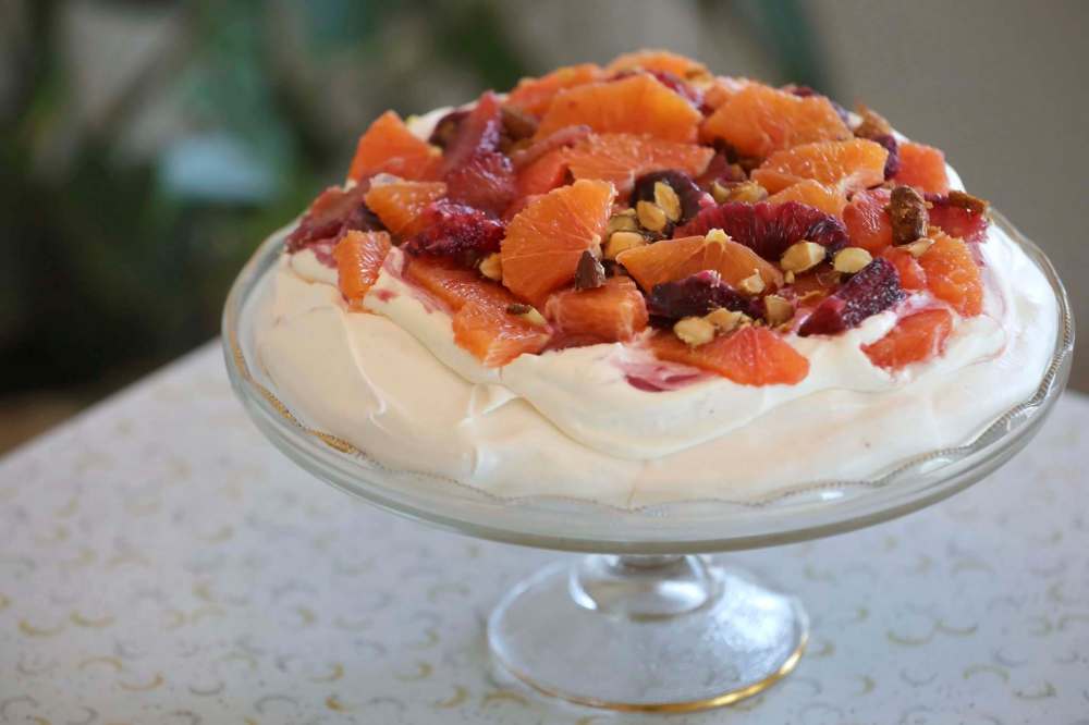 RUTH BONNEVILLE / WINNIPEG FREE PRESS
Kenya Sookermany says her Winter Citrus Pavlova tastes like a spicy Creamsicle.
